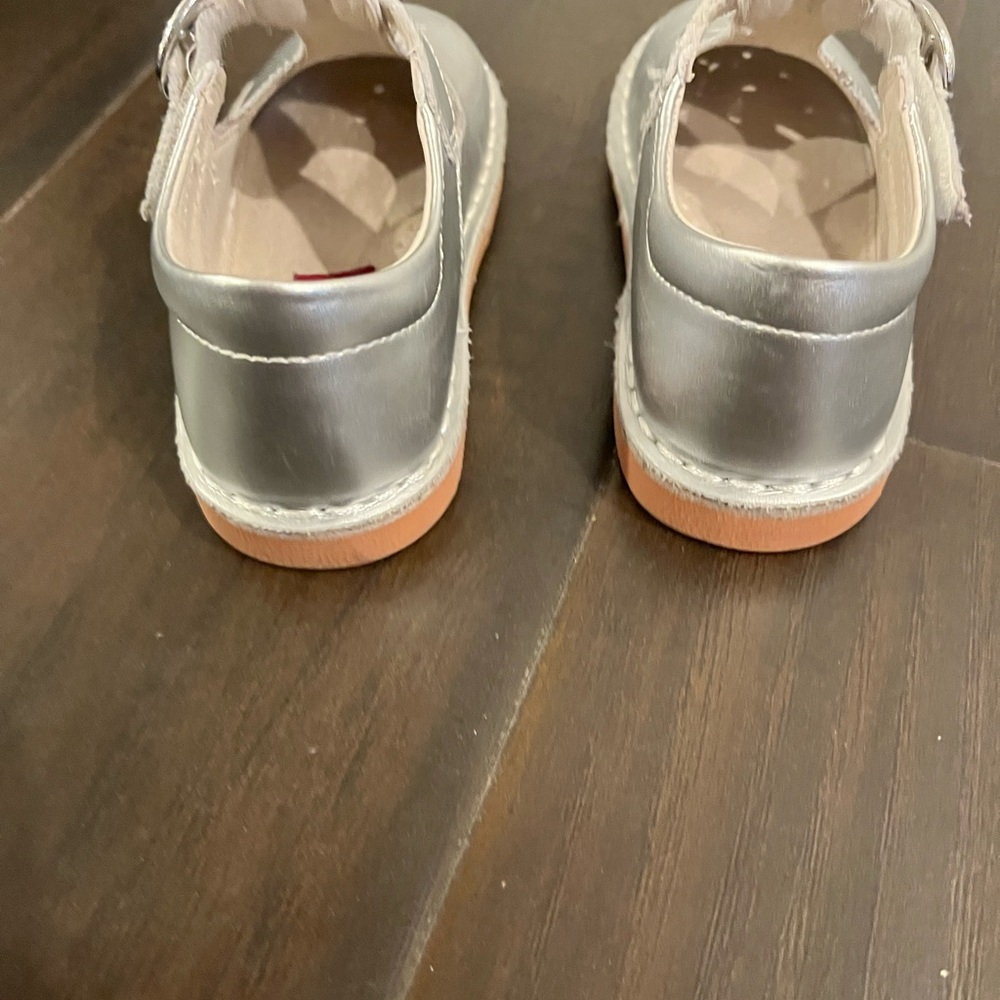 Elegant Silver Kids Dress Shoes - Picture 3 of 10